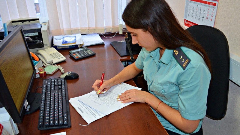 Судебные приставы